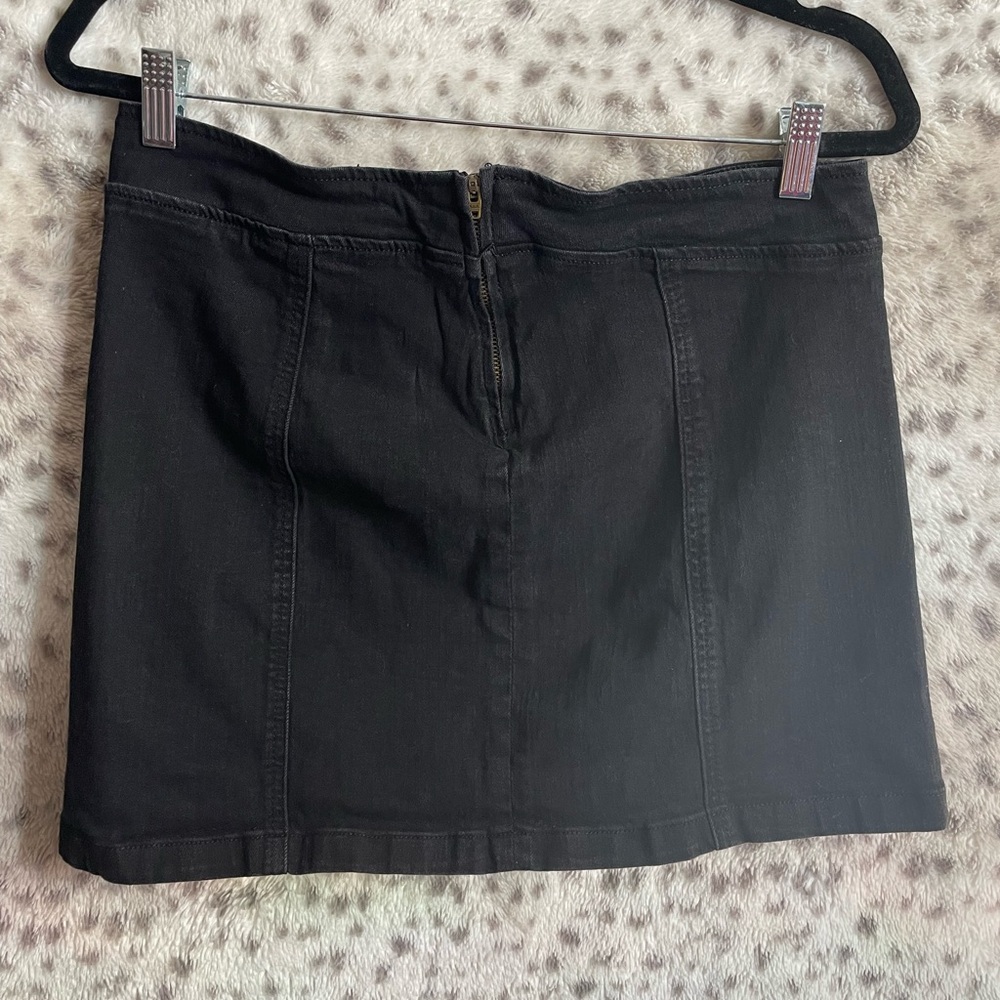 SHEIN DENIM FRONT ZIP SKIRT